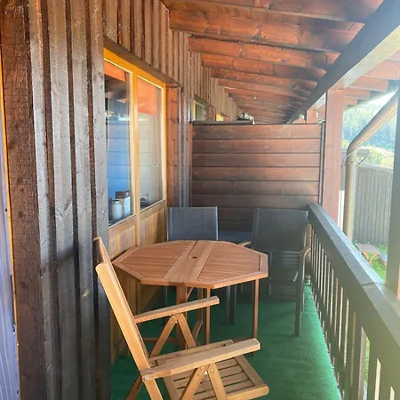 Cozy Ans Spacious With Scenic Views