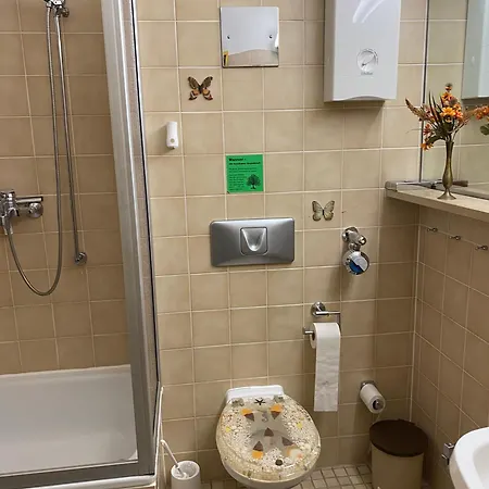 Cozy Ans Spacious With Scenic Views